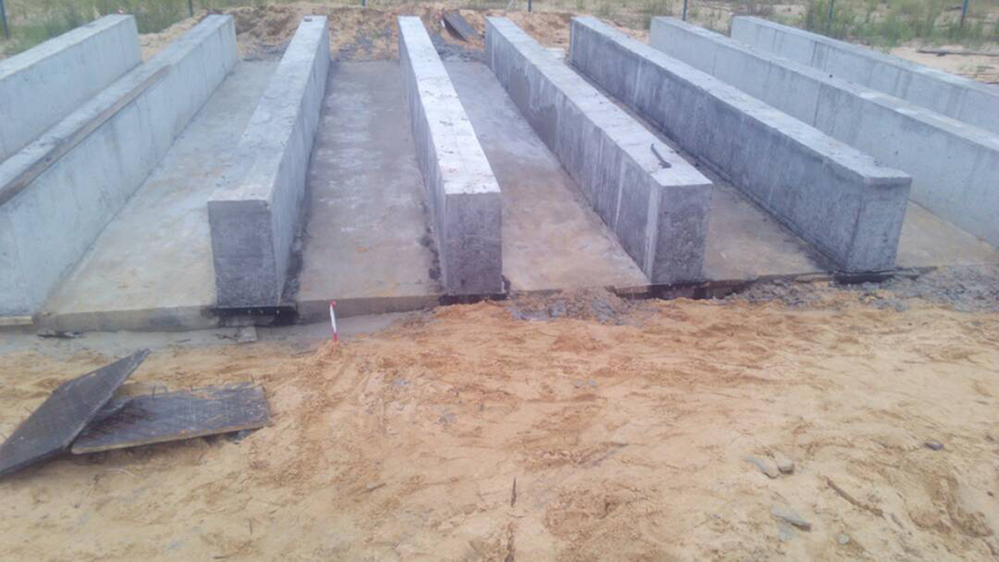 Casting of beams for ground water tank.